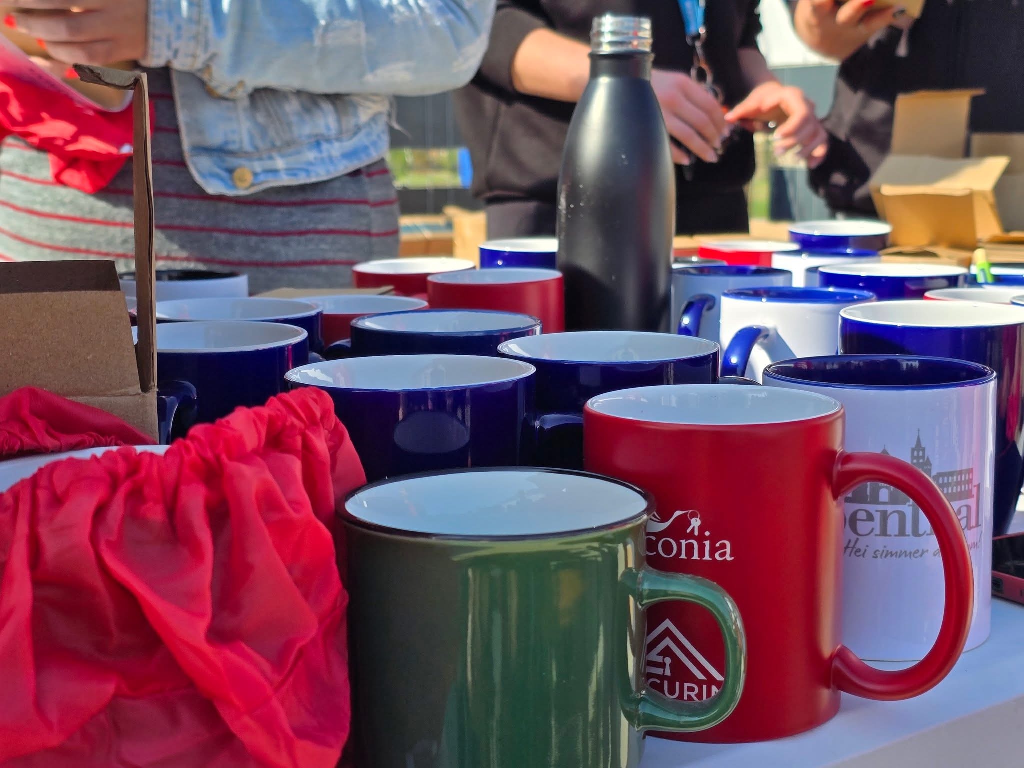 HISZ Sárbogárdon - élelmiszer- és ruhaosztás