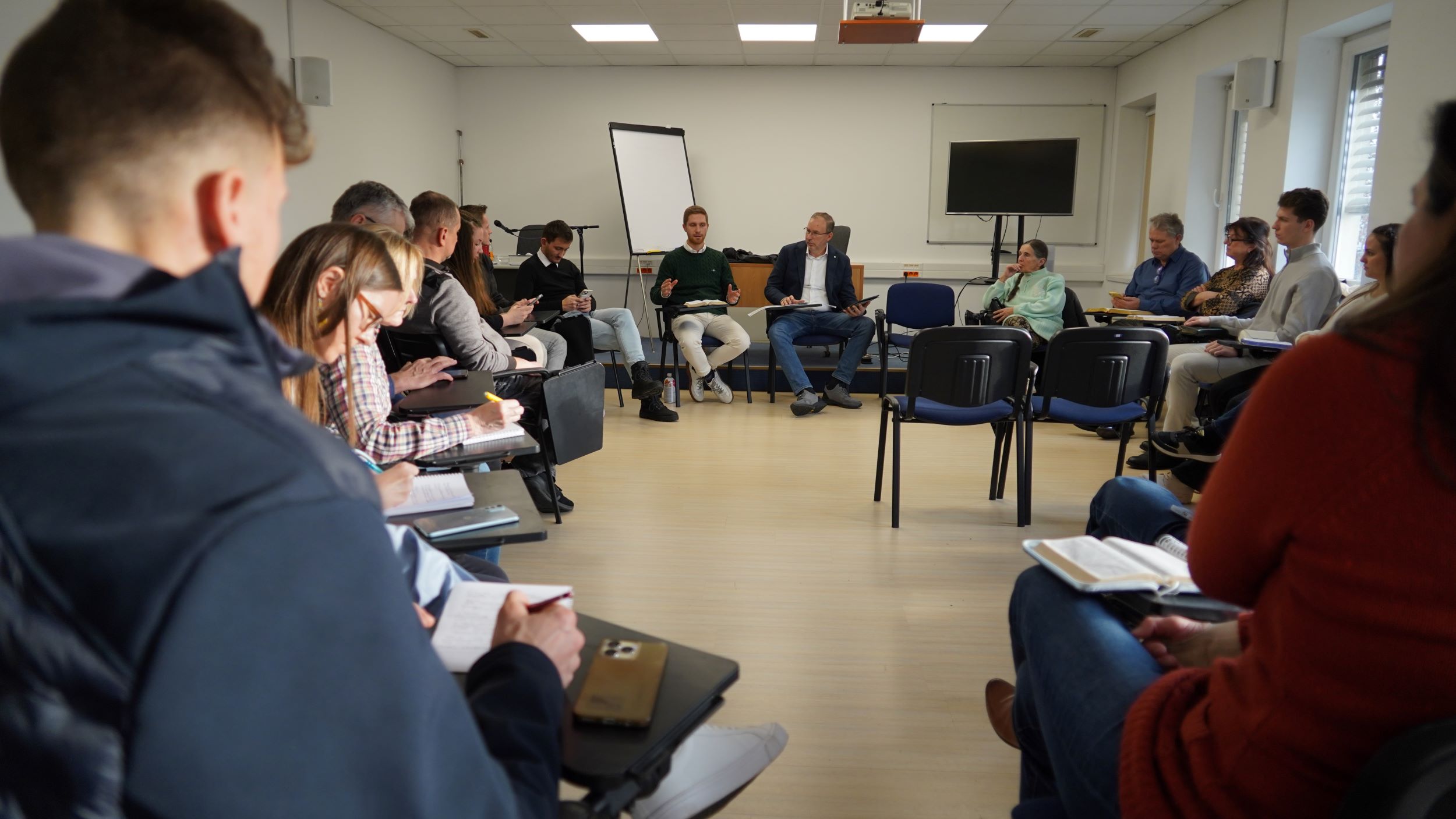 Bibliaolvasó beszélgetések a Hit Parkban