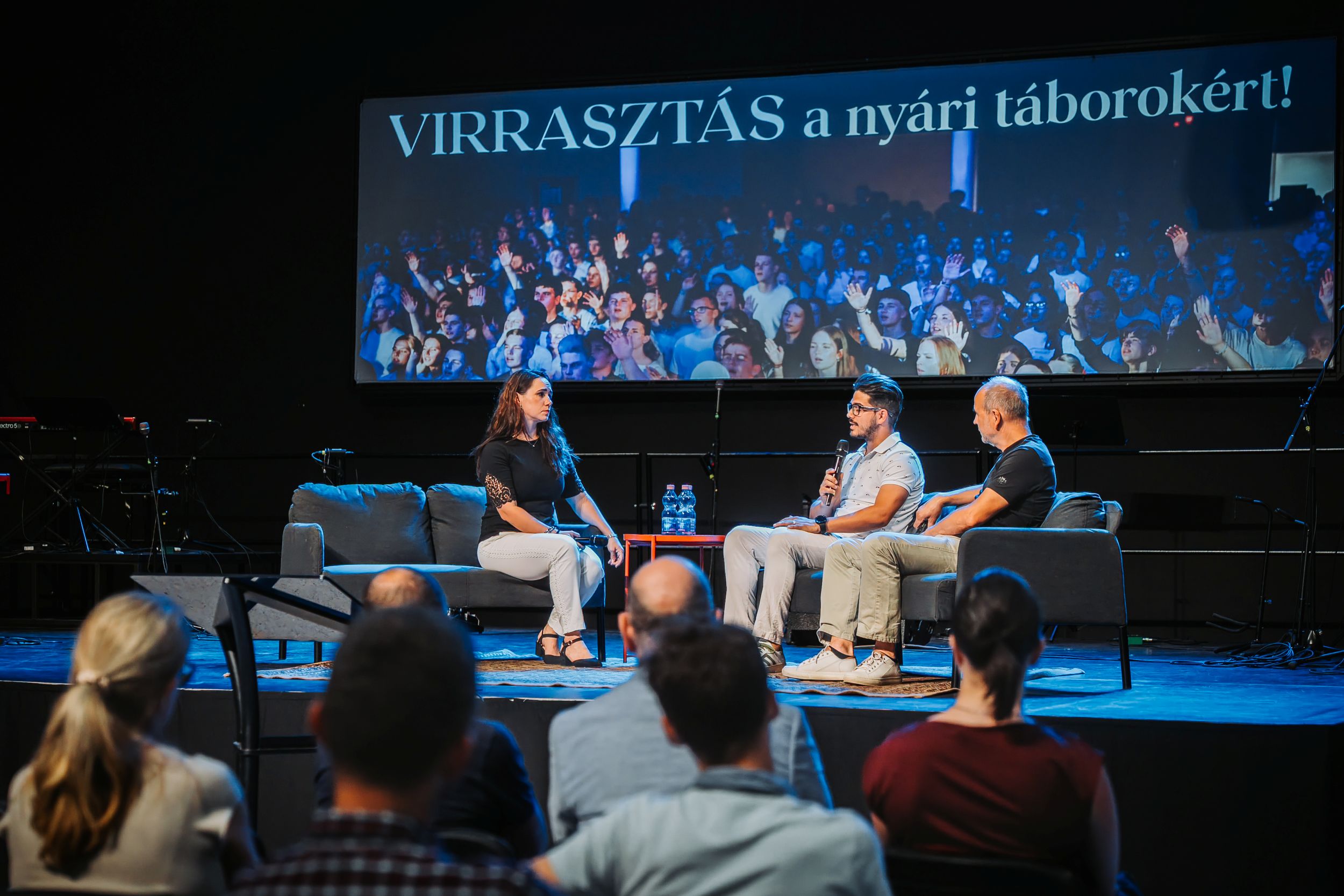 Virrasztás a Hit Parkban