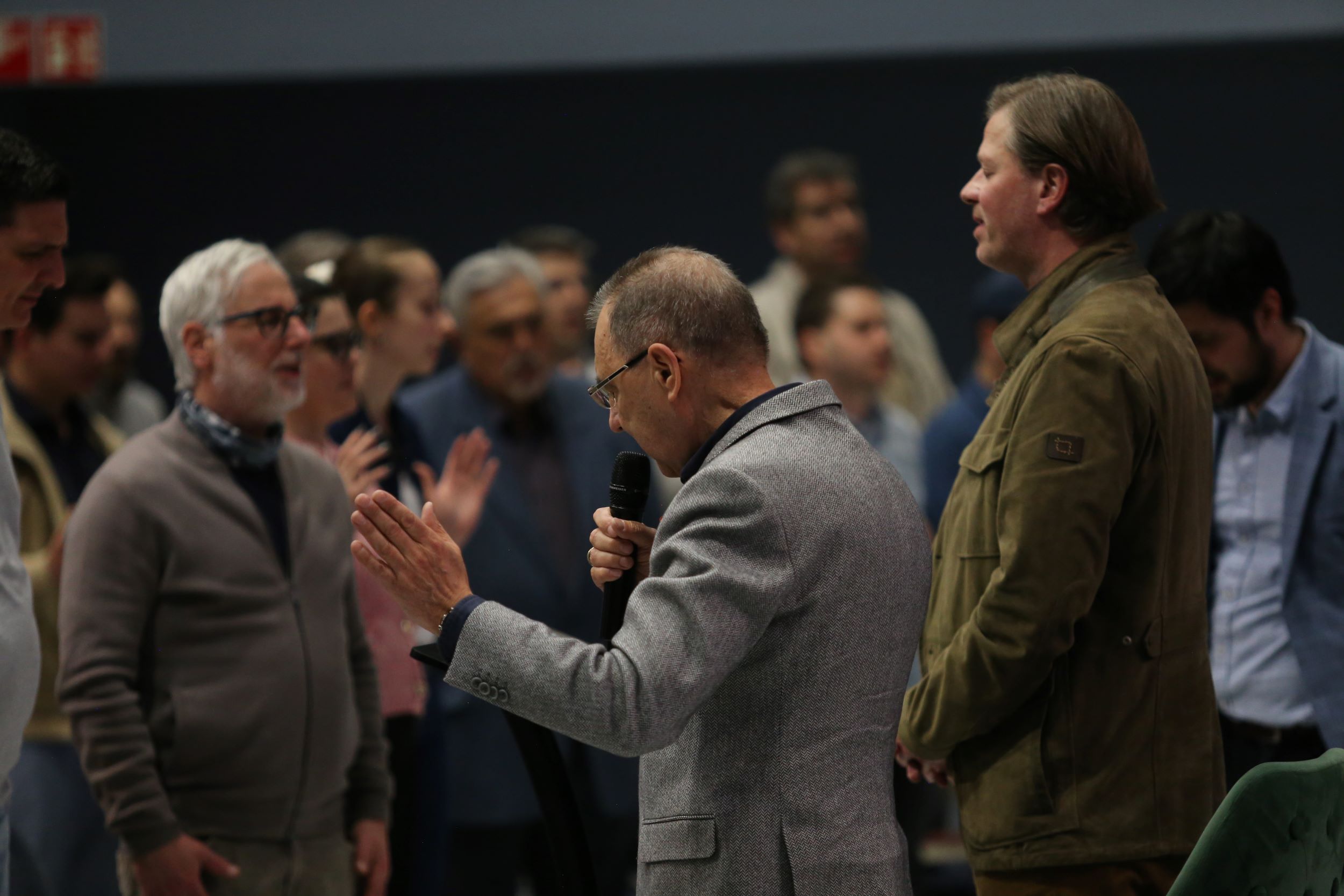 Virrasztás a Hit Parkban