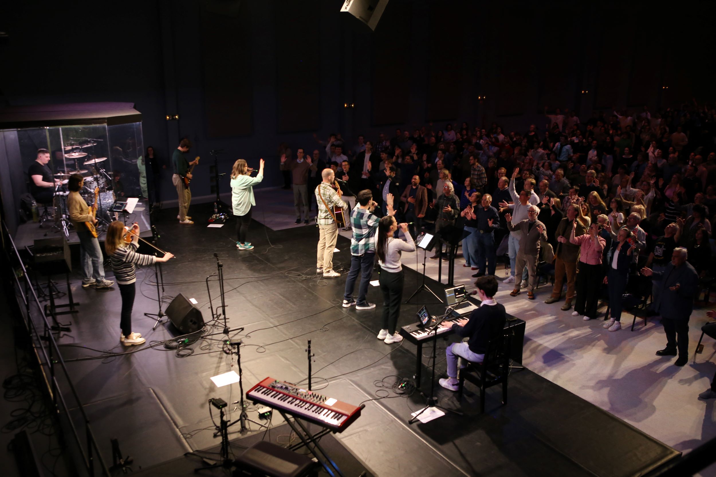 Virrasztás a Hit Parkban