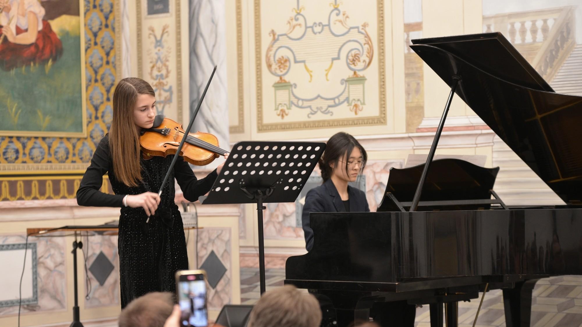 Tehetséges Heves Gálaest Hatvanban