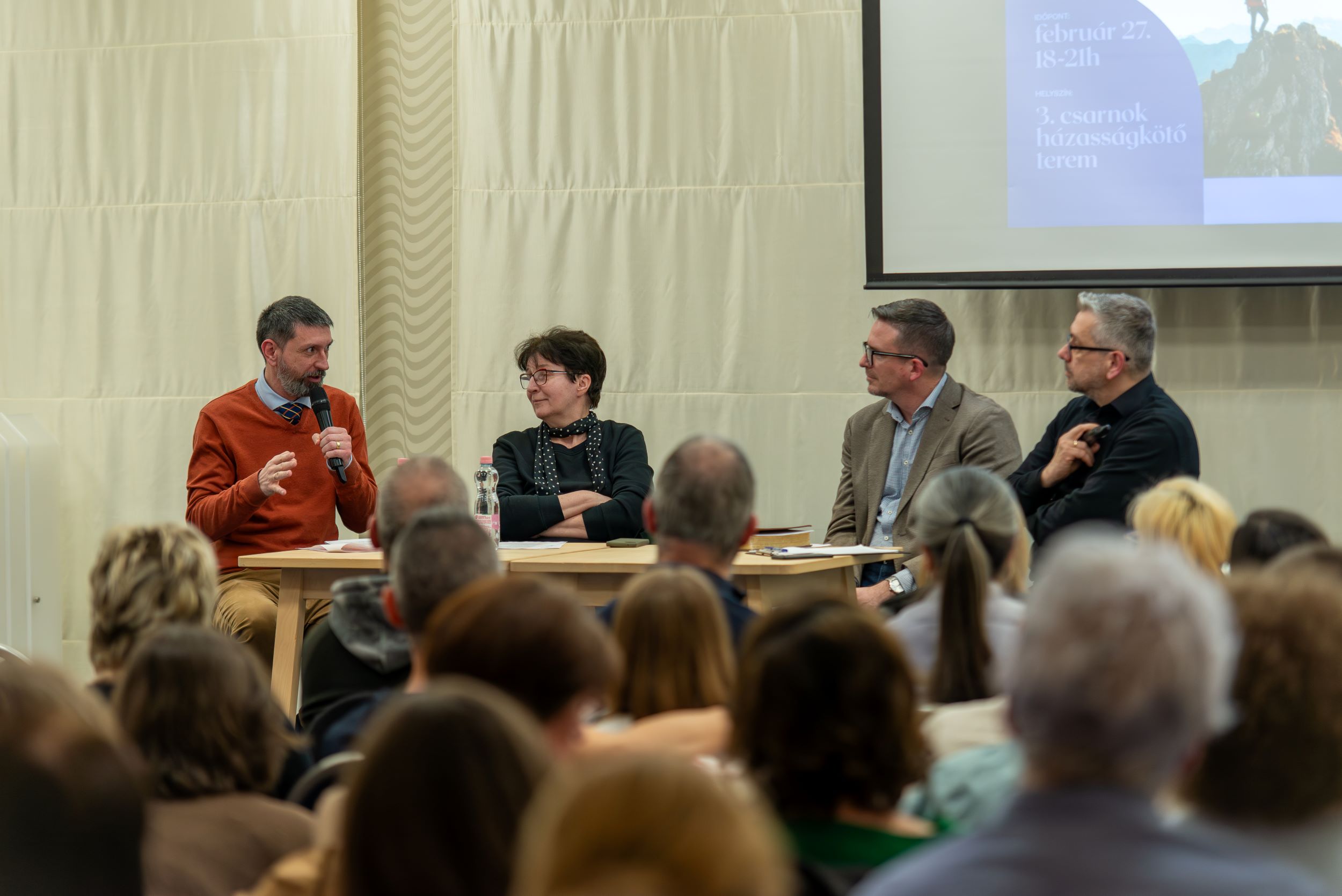 Midlife klub a Hit Parkban