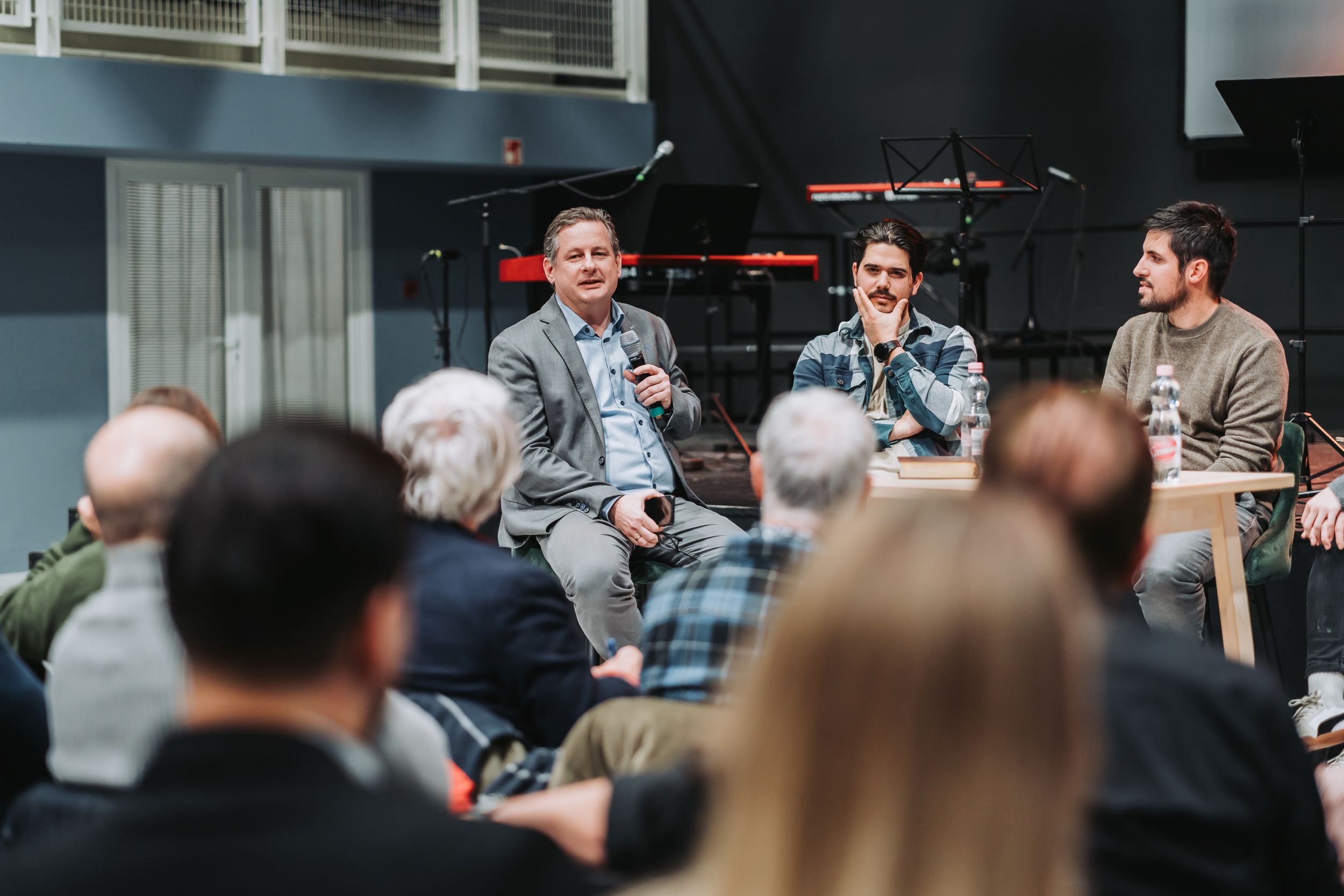 Virrasztás a Hit Parkban